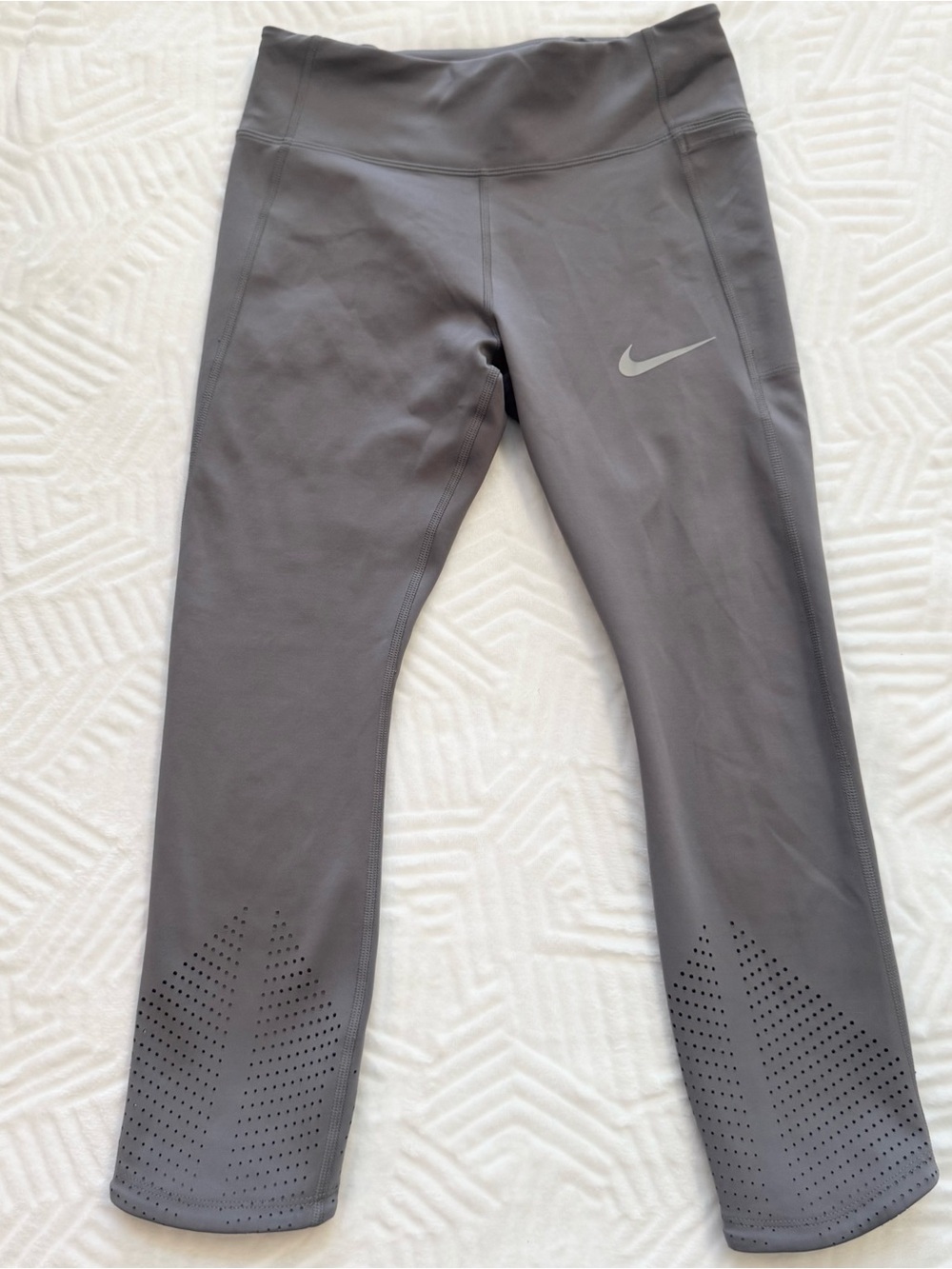 Nike Women's Epic Lux Running Dri-Fit Small Gray Activewear Crop Leggings